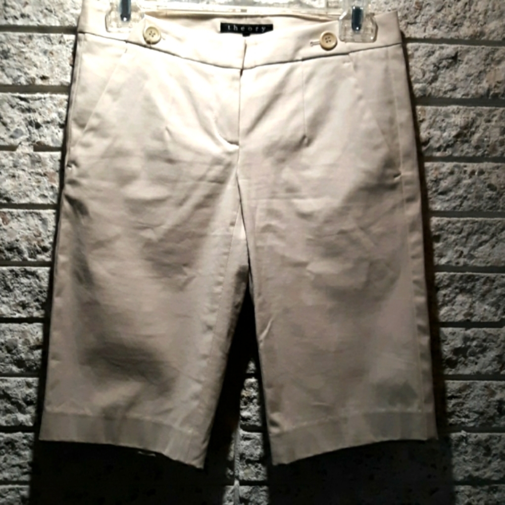 Theory shorts Size 0